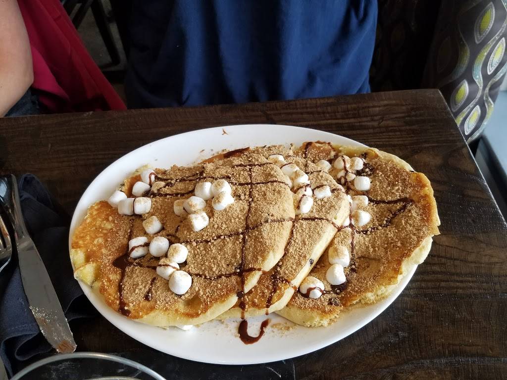 The Connection Cafe | restaurant | 40 Union St, Holbrook, MA 02343, USA | 7818857813 OR +1 781-885-7813