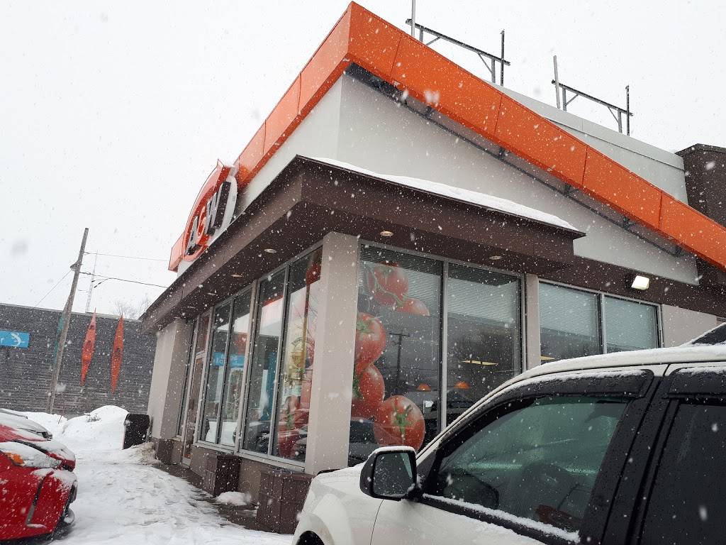 A&W Canada | restaurant | 78, boulevard du, Boulevard Curé-Labelle, Sainte-Thérèse, QC J7E 2X4, Canada | 4504334214 OR +1 450-433-4214