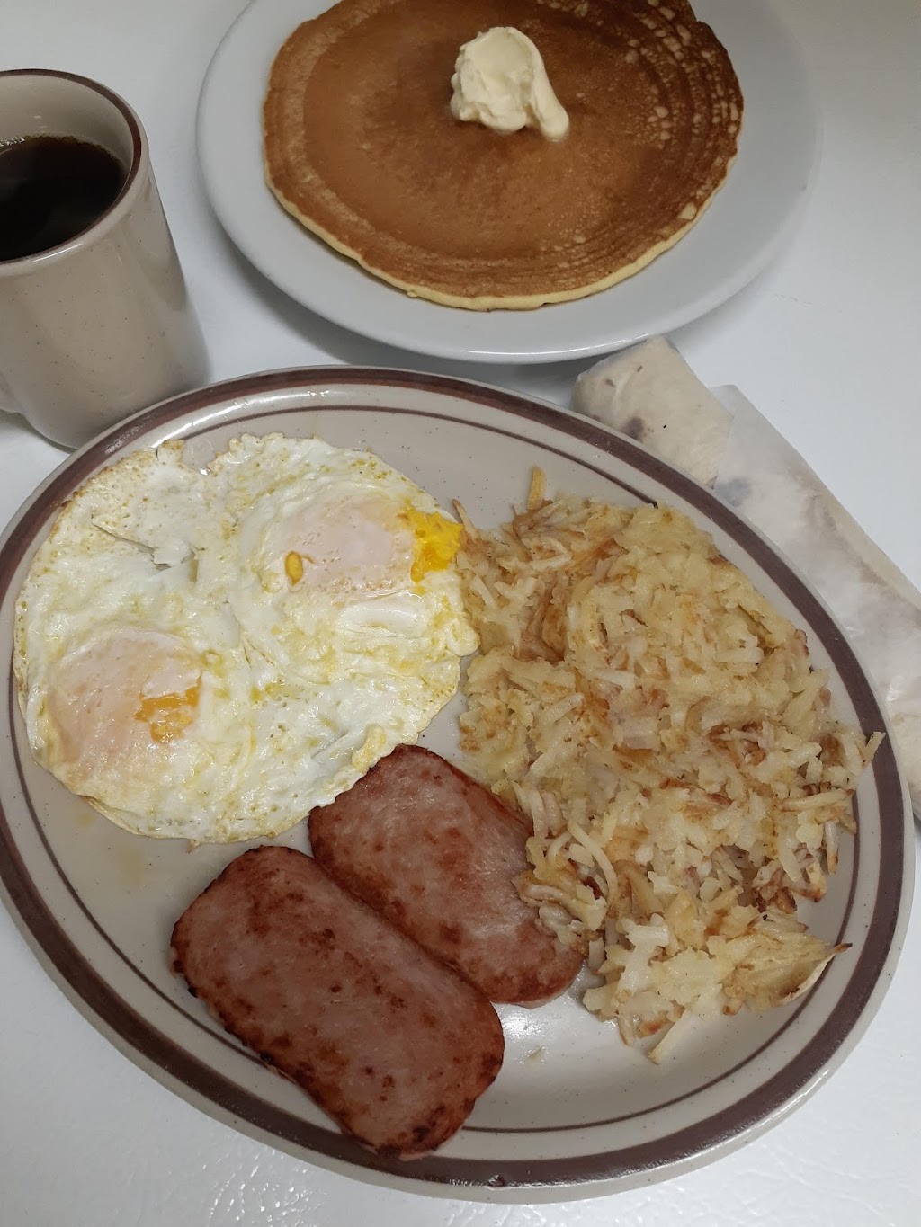 Nenas House Restaurant | restaurant | 4272 US-64, Kirtland, NM 87417, USA | 5057872435 OR +1 505-787-2435