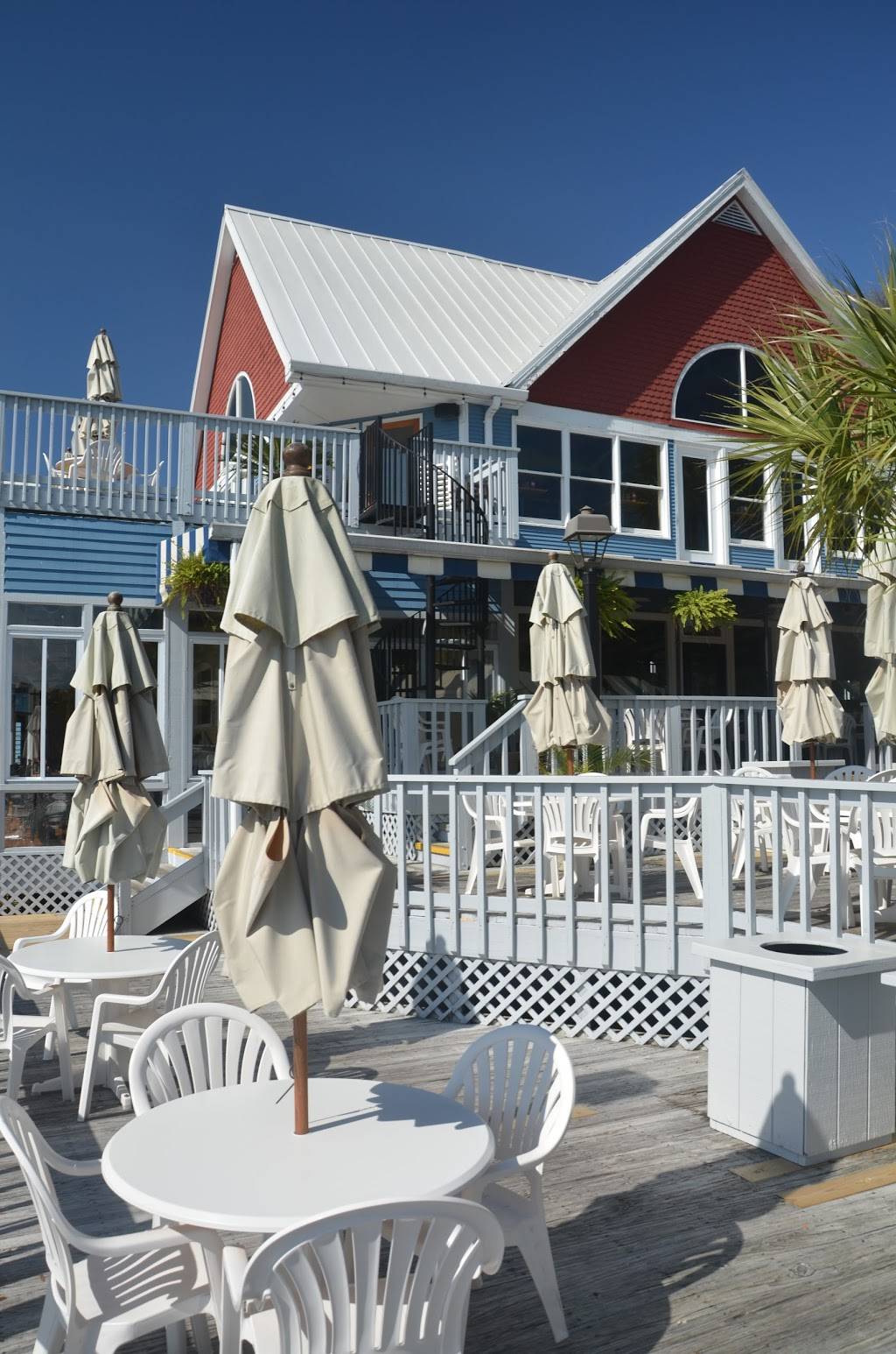 Wreck of the Salty Dog | restaurant | 232 S Sea Pines Dr #116, Hilton Head Island, SC 29928, USA | 8436717327 OR +1 843-671-7327