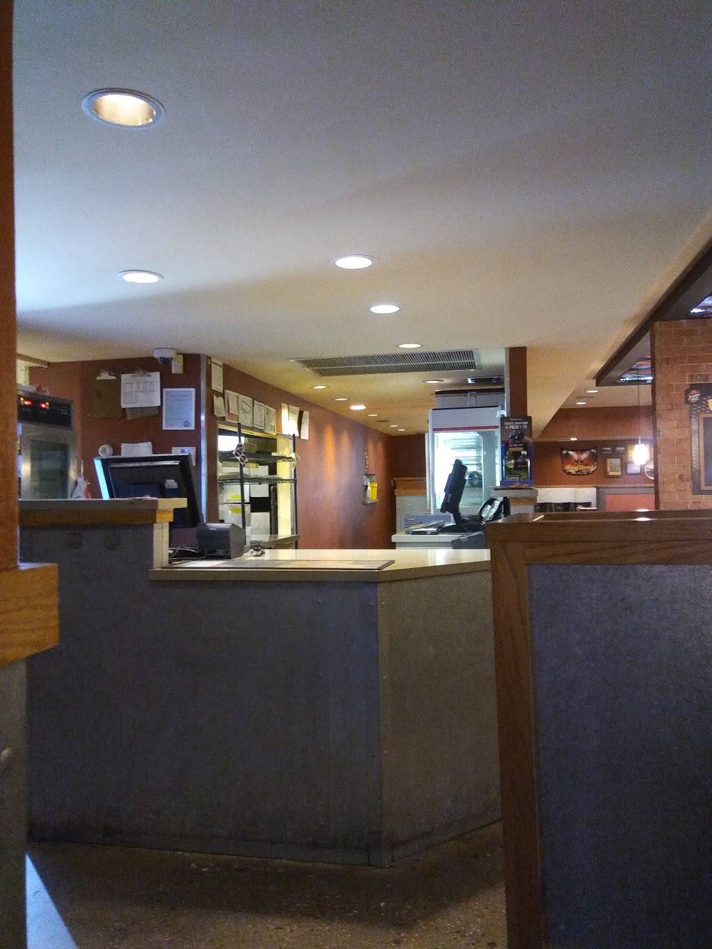 Pizza Hut | restaurant | 2154 N Lewis Ave, Waukegan, IL 60087, USA | 8472445303 OR +1 847-244-5303