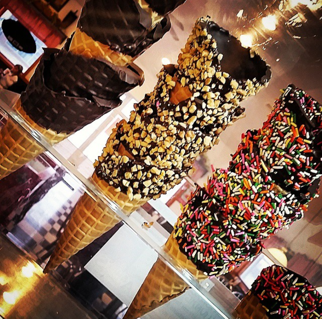 Converse Big Dipper | restaurant | 104 S Jefferson St, Converse, IN 46919, USA | 7653951331 OR +1 765-395-1331