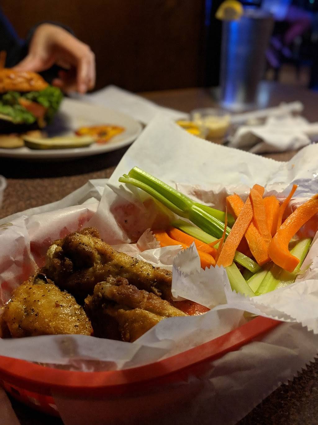 Suburban Tap | restaurant | 1318 Johnson Ferry Rd, Marietta, GA 30068, USA | 7709774467 OR +1 770-977-4467