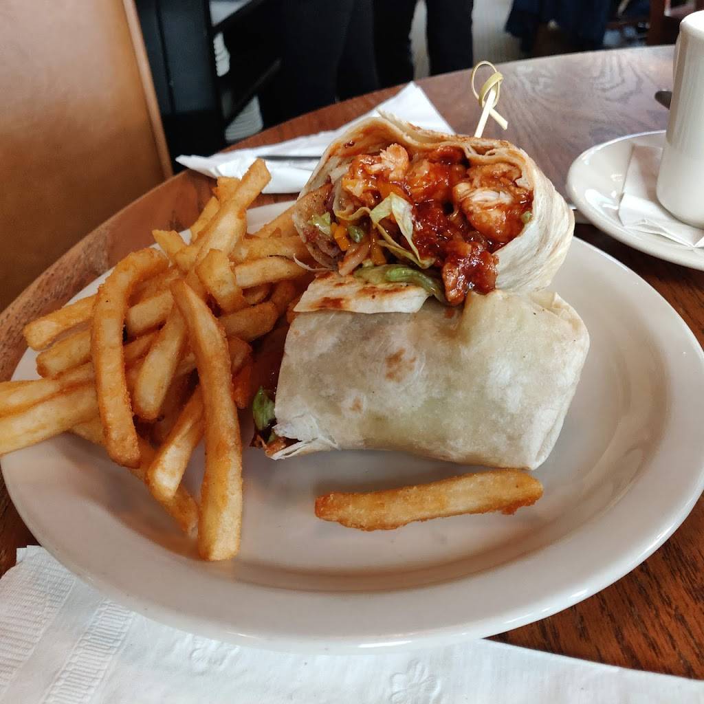 Johnnys Bar & Grille | restaurant | 23 College St, South Hadley, MA 01075, USA | 4135348222 OR +1 413-534-8222