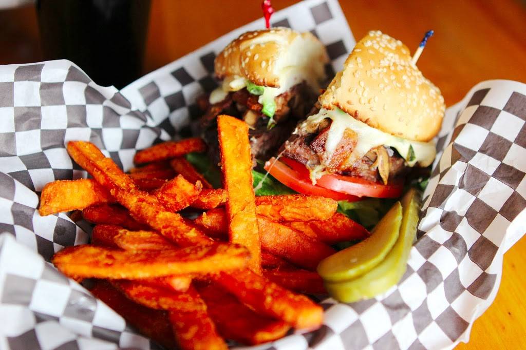 Clodfelters | restaurant | 1501 NW Monroe Ave, Corvallis, OR 97330, USA | 5417584452 OR +1 541-758-4452