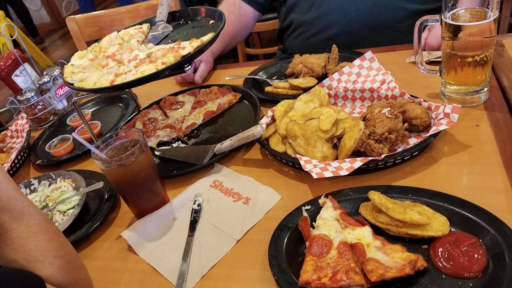 Shakeys Pizza Parlor | restaurant | 1300 N San Fernando Blvd, Burbank, CA 91504, USA | 8188485527 OR +1 818-848-5527