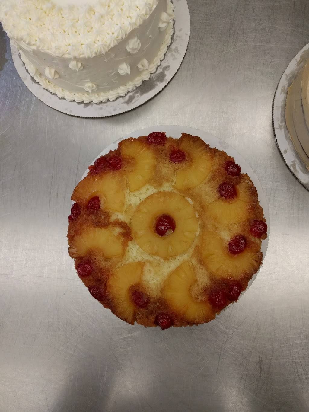 Renegade Room | restaurant | 1801 Panorama Dr, Bakersfield, CA 93305, USA | 6613954441 OR +1 661-395-4441