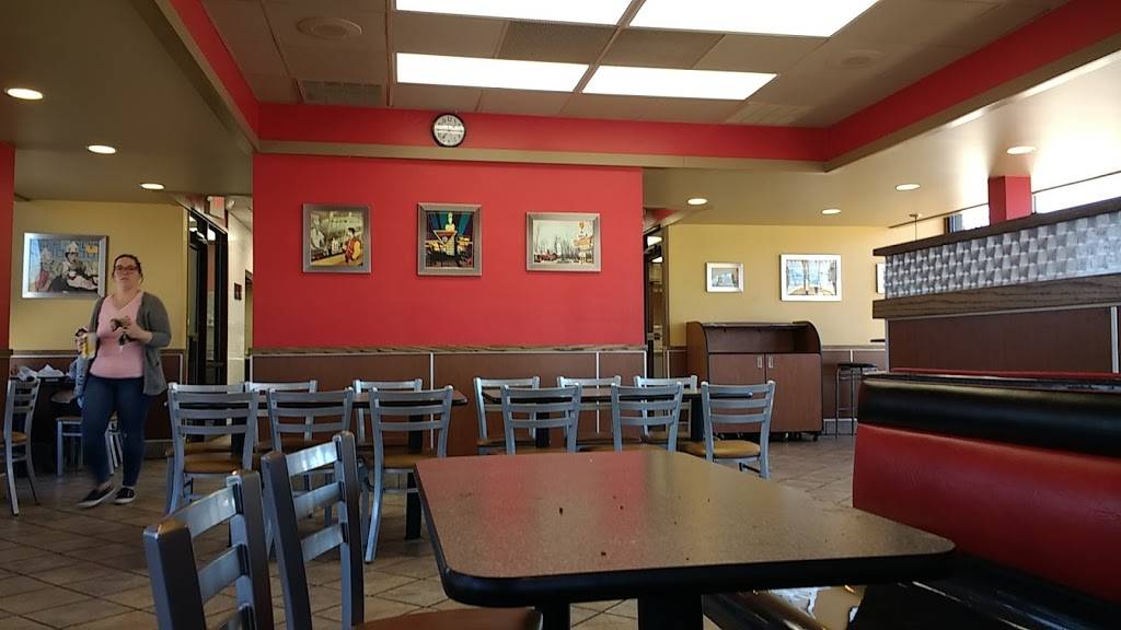 Hardees | restaurant | 1102 Peoria St, Washington, IL 61571, USA | 3094442023 OR +1 309-444-2023