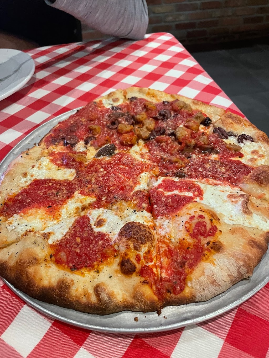 Grimaldis Pizzeria | restaurant | 3327 Las Vegas Blvd S Ste 2710, Las Vegas, NV 89109, USA | 7027543450 OR +1 702-754-3450