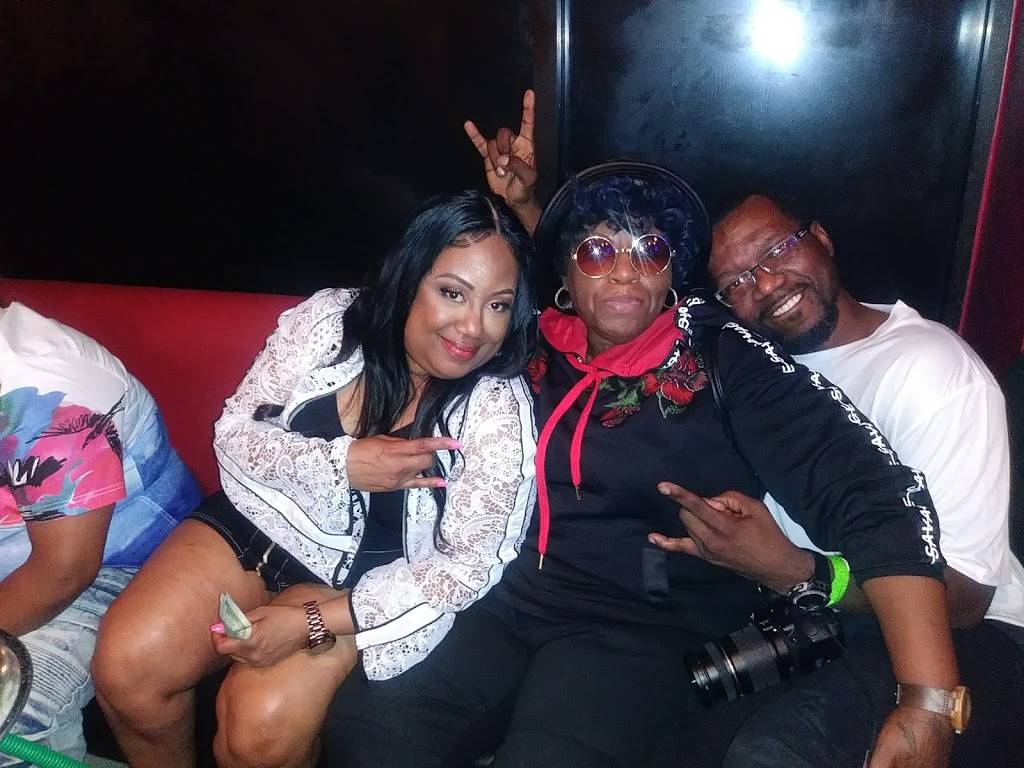 Skyline Hookah Lounge | restaurant | 10541 Cypress Creek Pkwy, Houston, TX 77070, USA | 8326046253 OR +1 832-604-6253