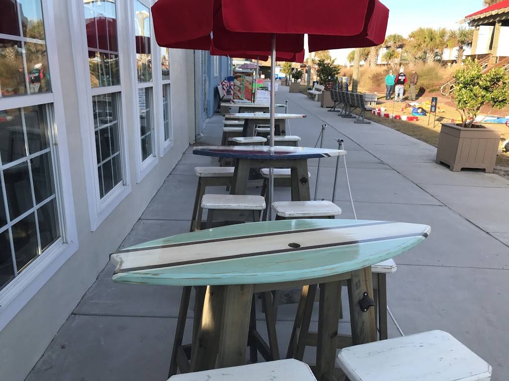 Carolina Smokehouse | restaurant | 9 Pavilion Ave S, Carolina Beach, NC 28428, USA | 9107071818 OR +1 910-707-1818