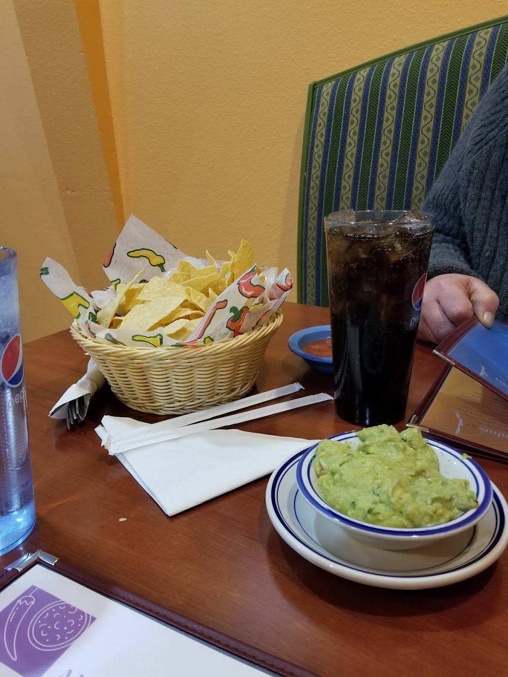 El Maguey | restaurant | 1221 N Rock Rd, Derby, KS 67037, USA | 3166138806 OR +1 316-613-8806