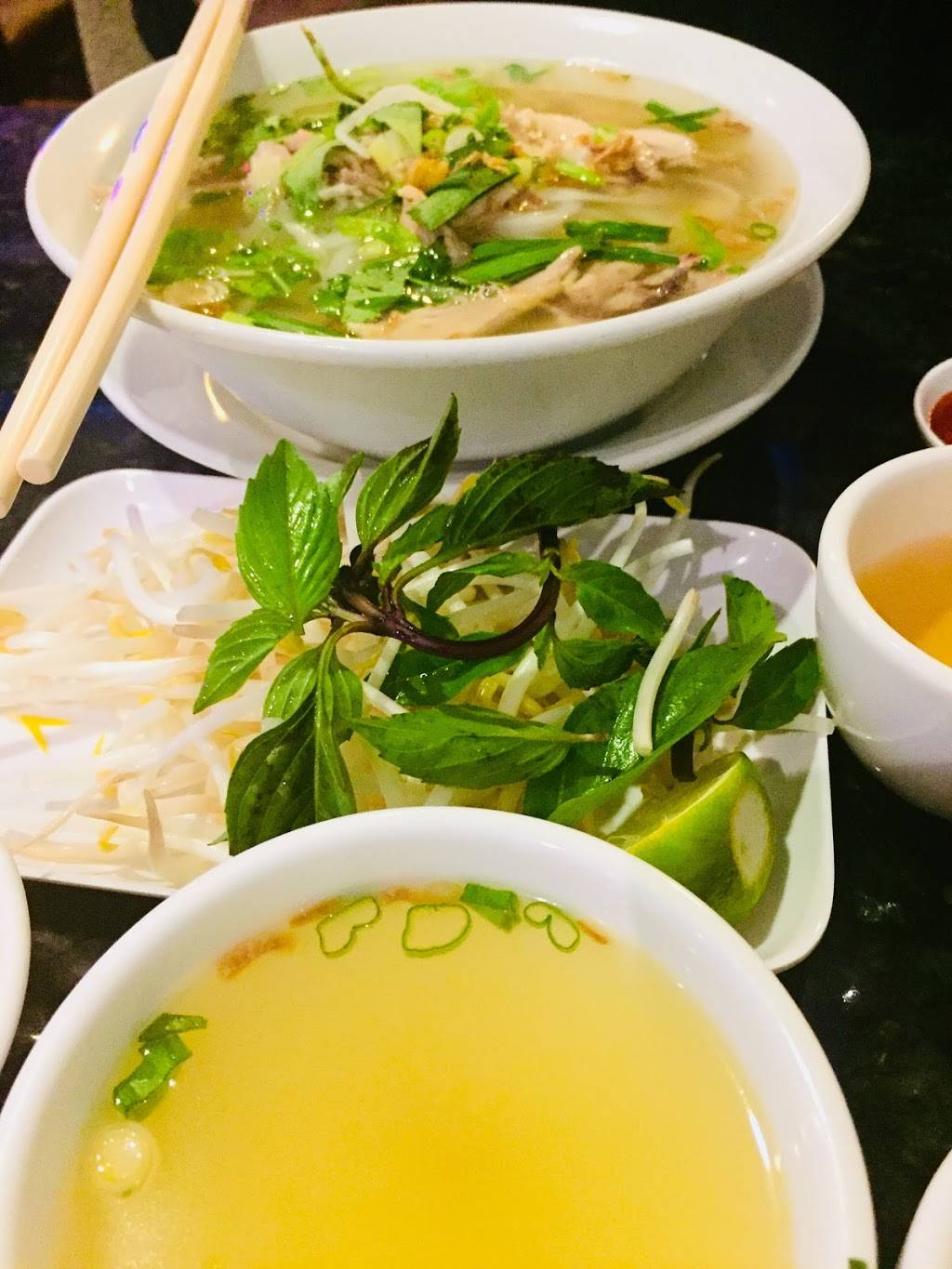 Com Tam 168 | restaurant | 7077 Kennedy Rd, Markham, ON L3R 0N8, Canada | 9054741168 OR +1 905-474-1168