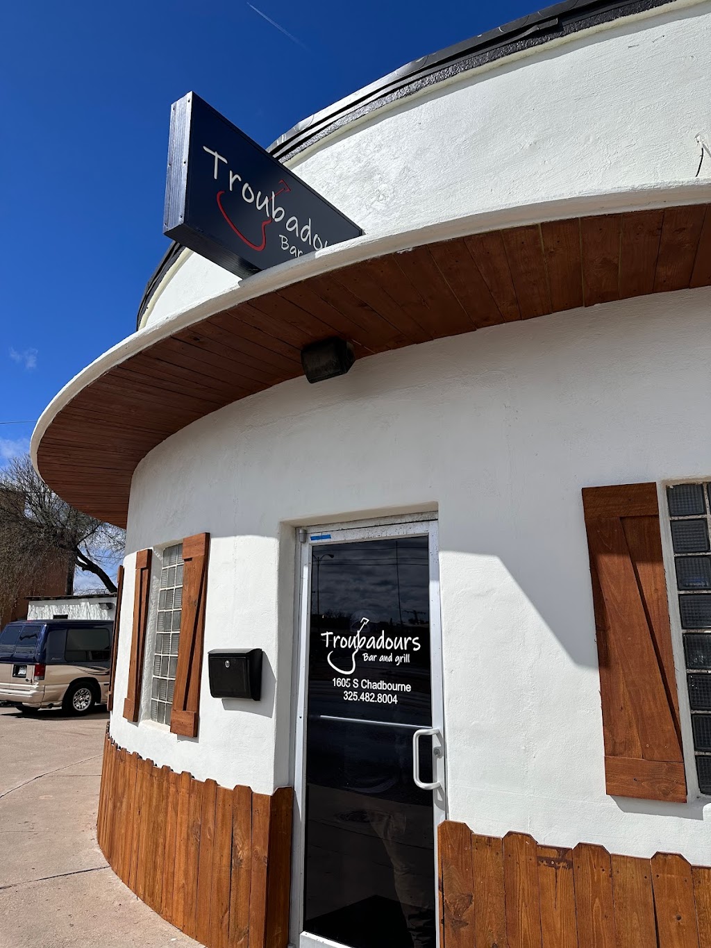 Troubadours Bar & Grill | restaurant | 1605 S Chadbourne St, San Angelo, TX 76903, USA | 3254828004 OR +1 325-482-8004