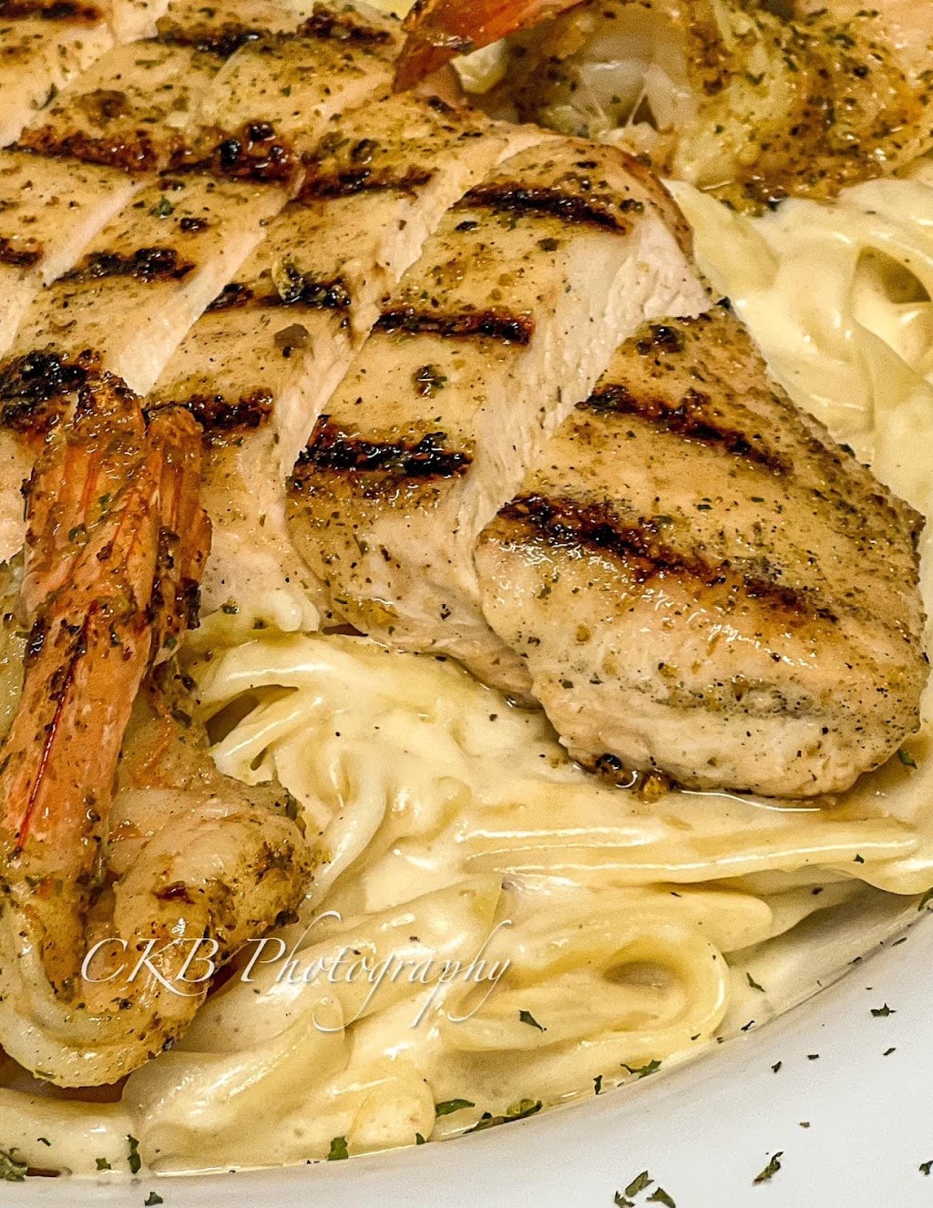 The Outpost Steakhouse | restaurant | 37392 Main St, Burney, CA 96013, USA | 5309628212 OR +1 530-962-8212