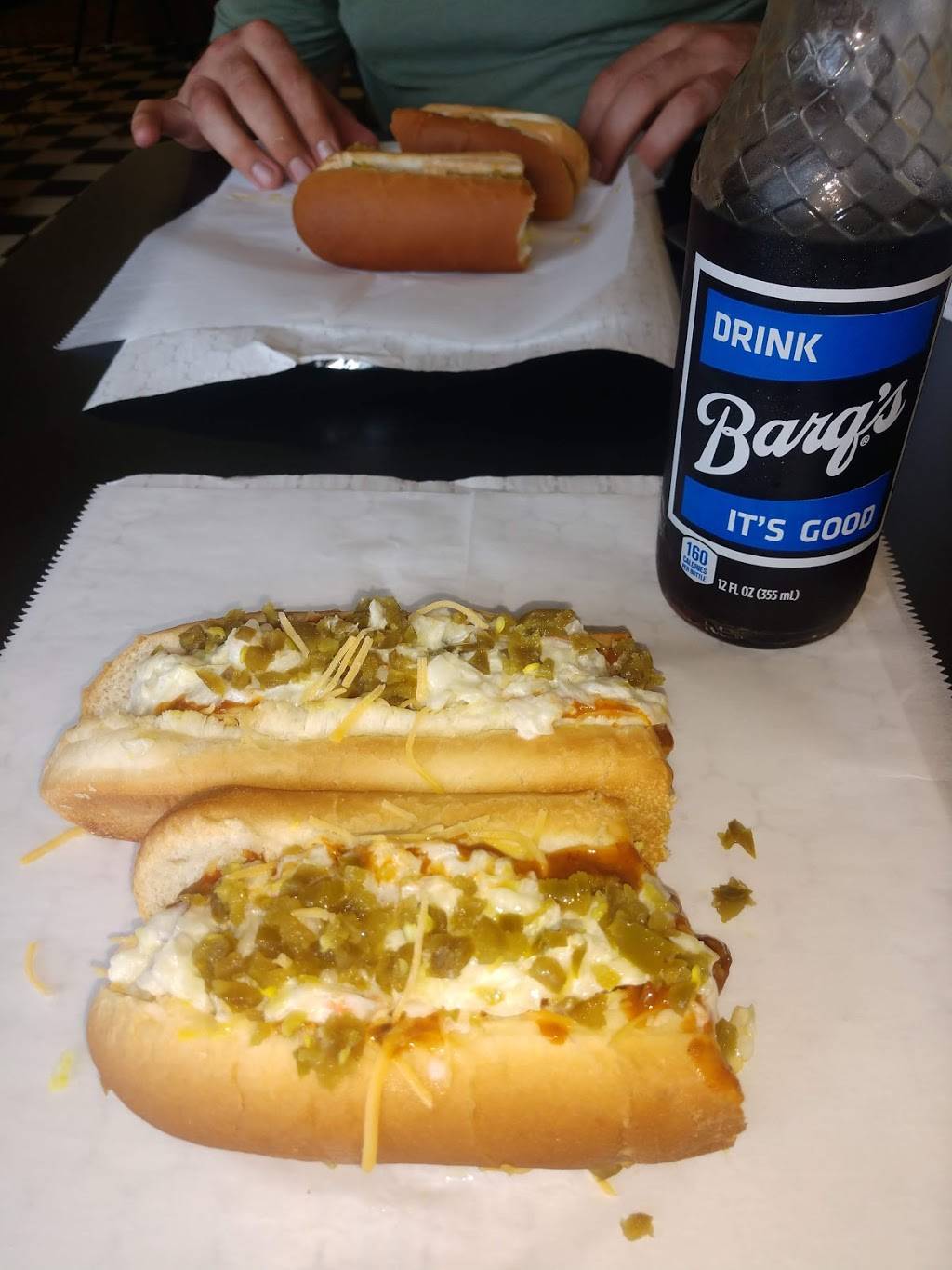 Miss Griffins Footlong Hot Dogs | restaurant | 847 E Main St, Chattanooga, TN 37408, USA | 4232655280 OR +1 423-265-5280