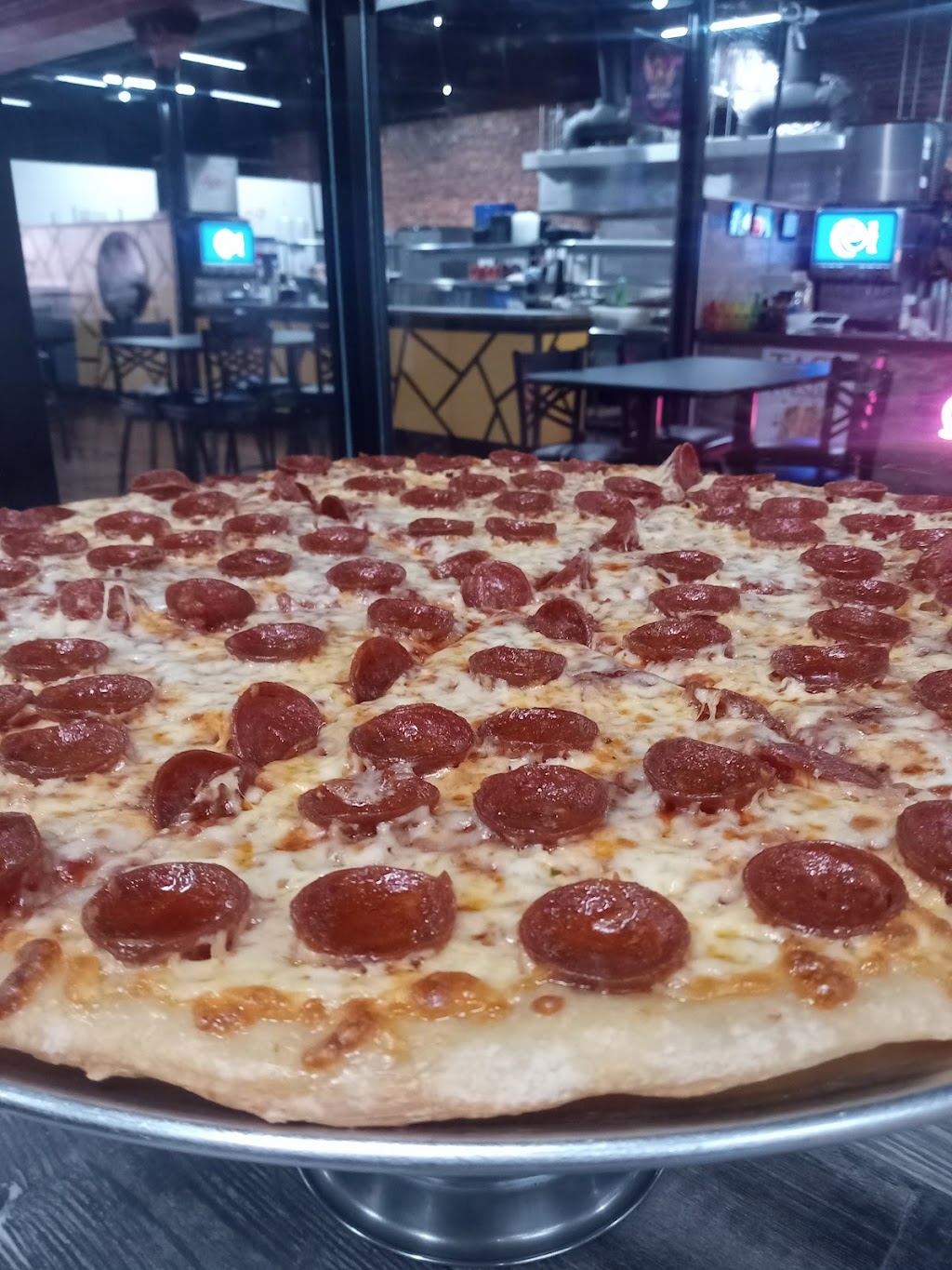 Gypsy Pizza | meal takeaway | 527 Main St, Zanesville, OH 43701, USA | 7406304236 OR +1 740-630-4236