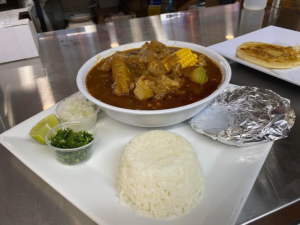 La Pupusa Loca & Mexican Food | restaurant | 795 Concord St, Framingham, MA 01701, USA | 5088611140 OR +1 508-861-1140