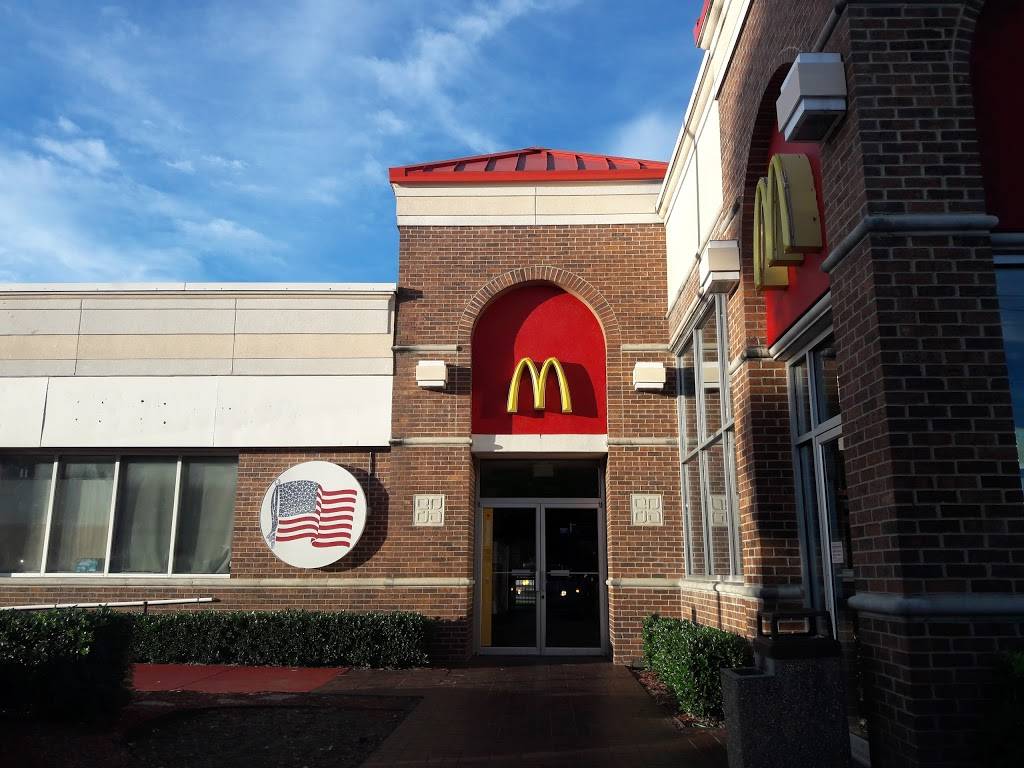 McDonalds | cafe | 3310 Lavon Dr, Garland, TX 75040, USA | 9724966452 OR +1 972-496-6452