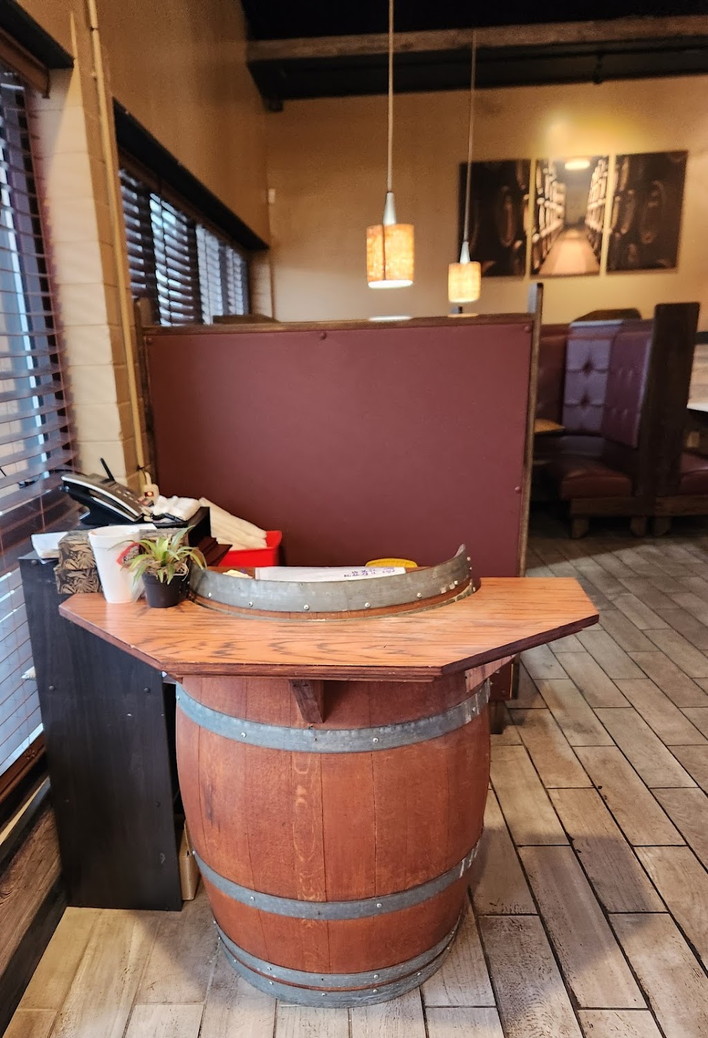 Bugsys Italian Cuisine Oakwood Square | restaurant | 2700 Easton St NE, Canton, OH 44721, USA | 2342152473 OR +1 234-215-2473