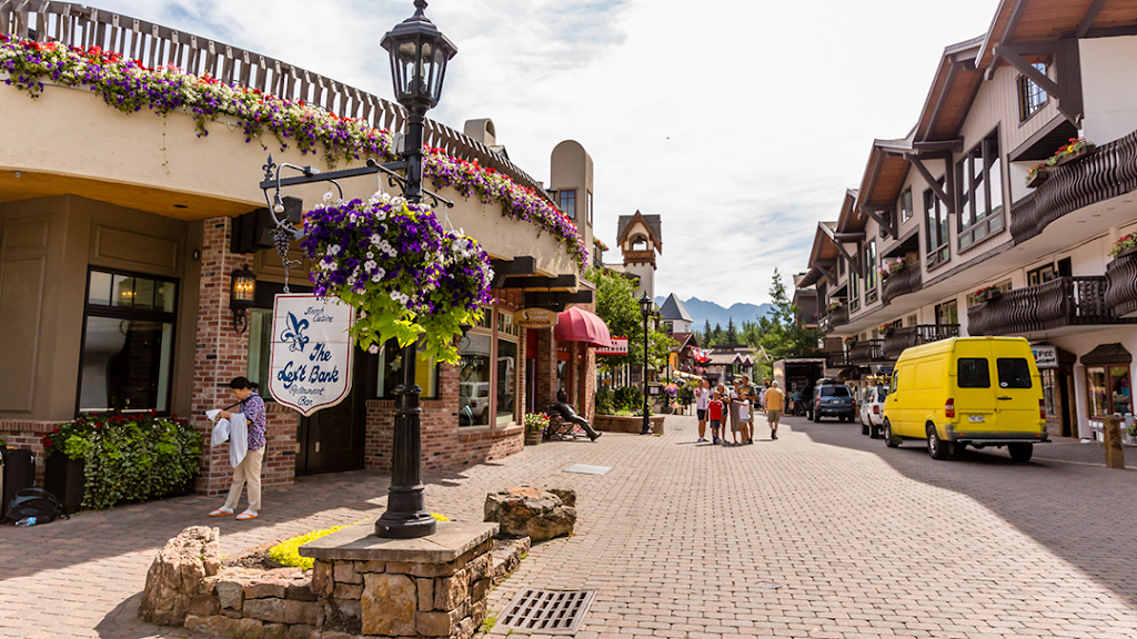 Left Bank Restaurant | restaurant | 183 Gore Creek Dr, Vail, CO 81657, USA | 9704763696 OR +1 970-476-3696