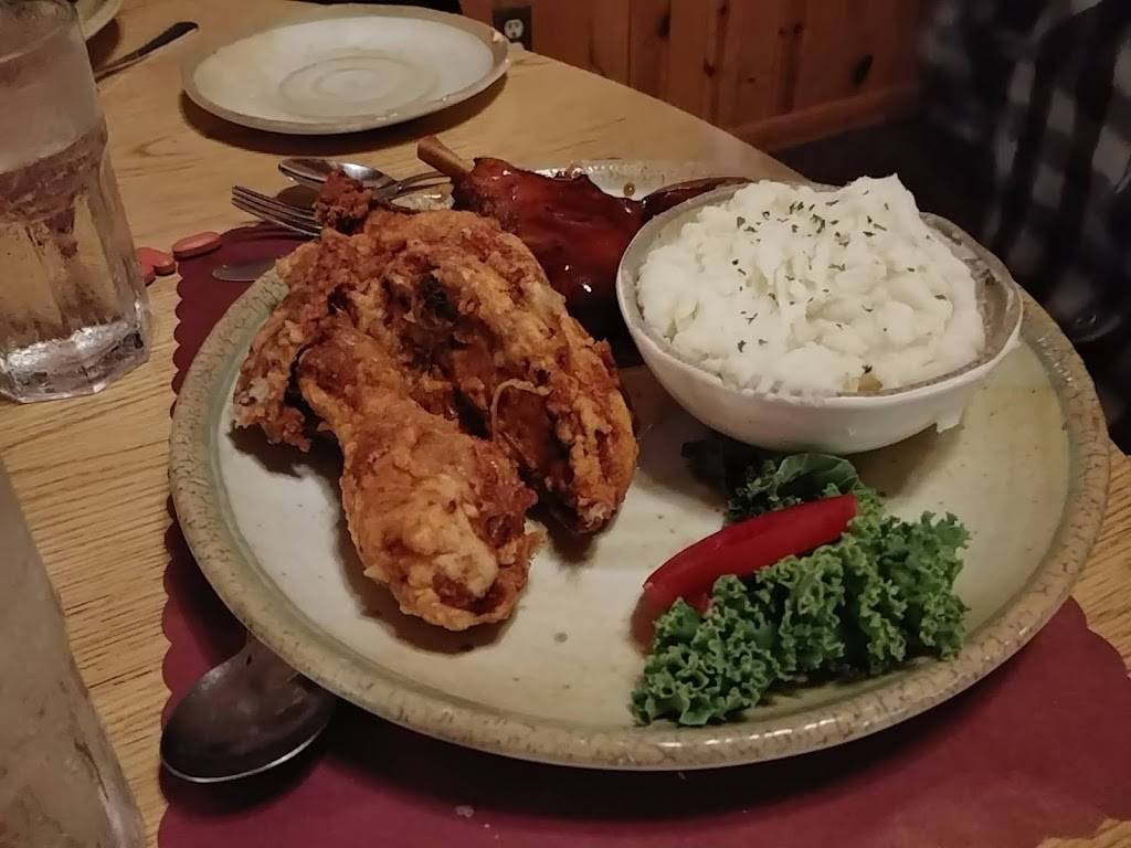 Fin N Feather Showboats | restaurant | 22 W Main St, Winneconne, WI 54986, USA | 9205824305 OR +1 920-582-4305