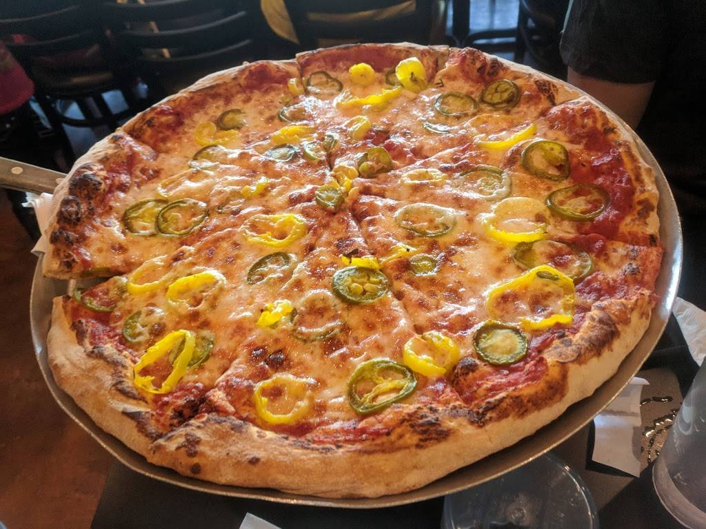 Russos Pizzeria Bar & Grille | restaurant | 6209 Division Ave S, Grand Rapids, MI 49548, USA | 6165347877 OR +1 616-534-7877