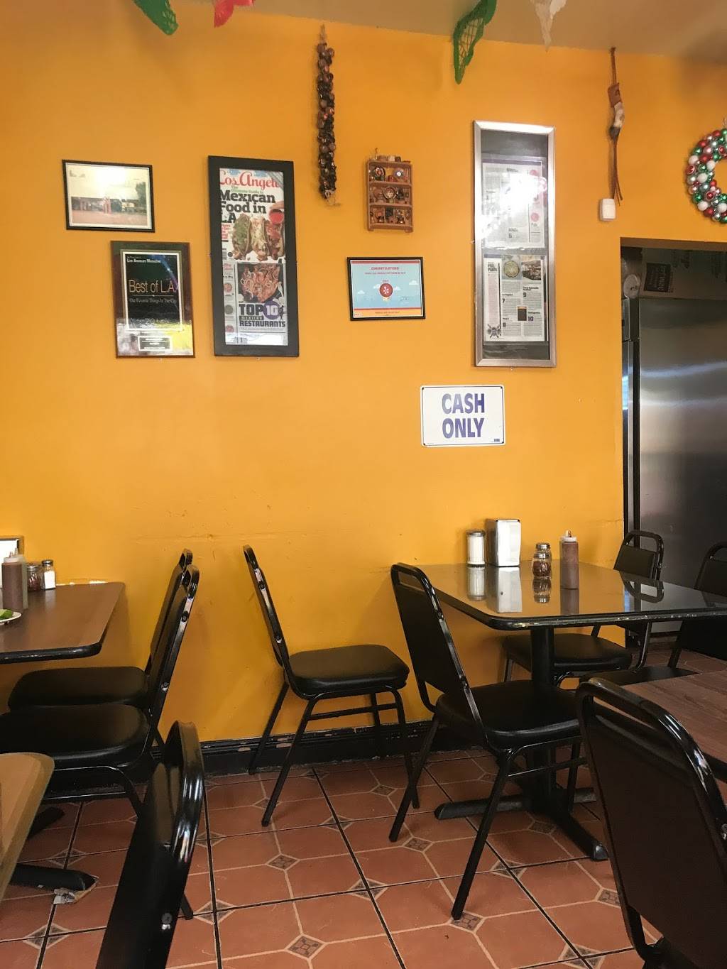 Birrieria Apatzingan | restaurant | 10040 Laurel Canyon Blvd, Pacoima, CA 91331, USA | 8188906265 OR +1 818-890-6265