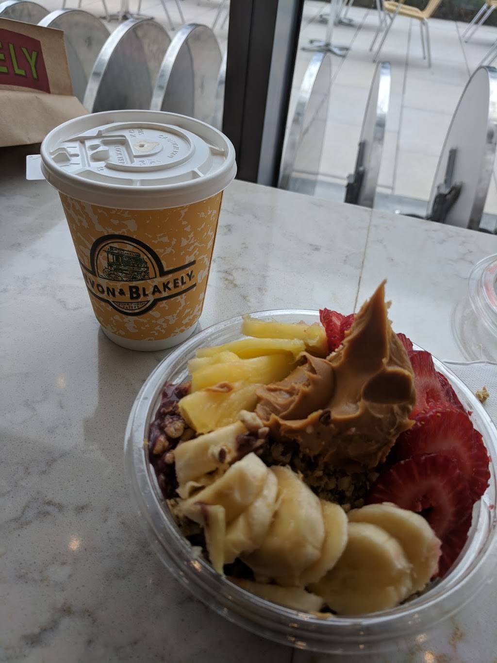 Devon & Blakely | restaurant | 601 Massachusetts Ave NW, Washington, DC 20001, USA | 2022169600 OR +1 202-216-9600