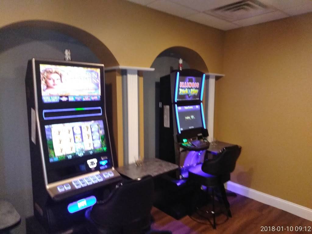 Broadview Family Restaurant | restaurant | 2417 Roosevelt Rd, Broadview, IL 60155, USA | 7083458660 OR +1 708-345-8660