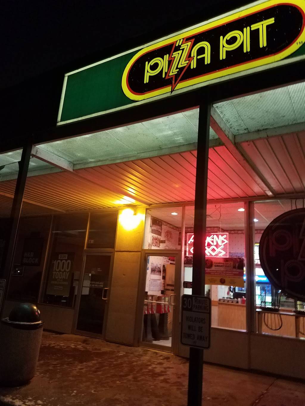 Pizza Pit | restaurant | 1860 E Washington Ave, Madison, WI 53704, USA | 6082467733 OR +1 608-246-7733