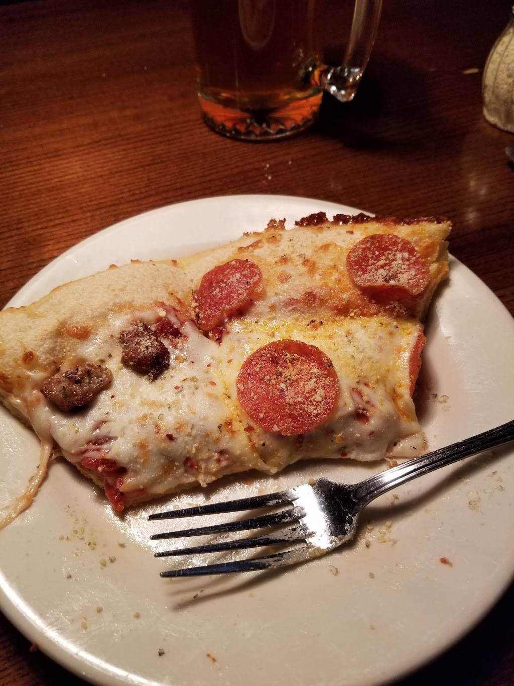 Old Chicago Pizza and Taproom | restaurant | 10601 Fischer Park Dr, Louisville, KY 40241, USA | 5026575700 OR +1 502-657-5700