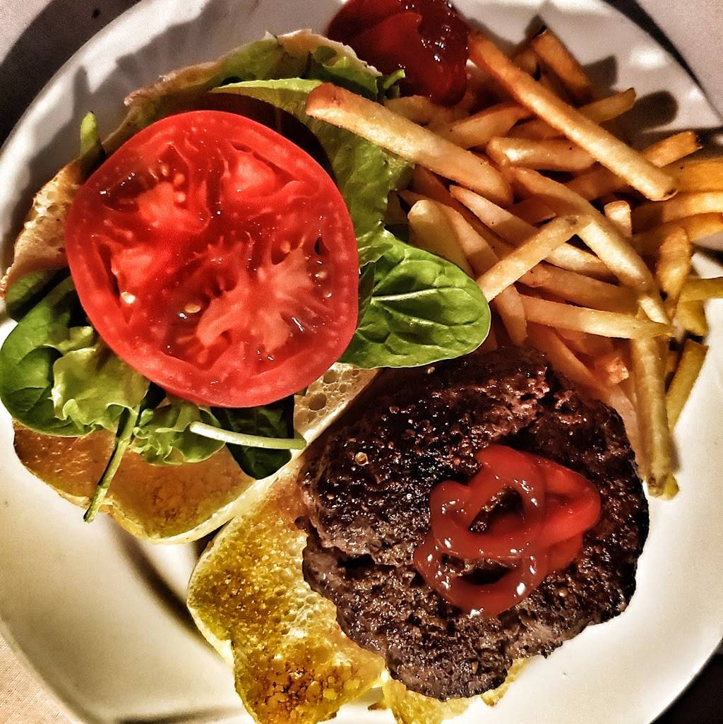 Springtown Inn | restaurant | 3258 Main St, Springtown, PA 18081, USA | 6103467262 OR +1 610-346-7262