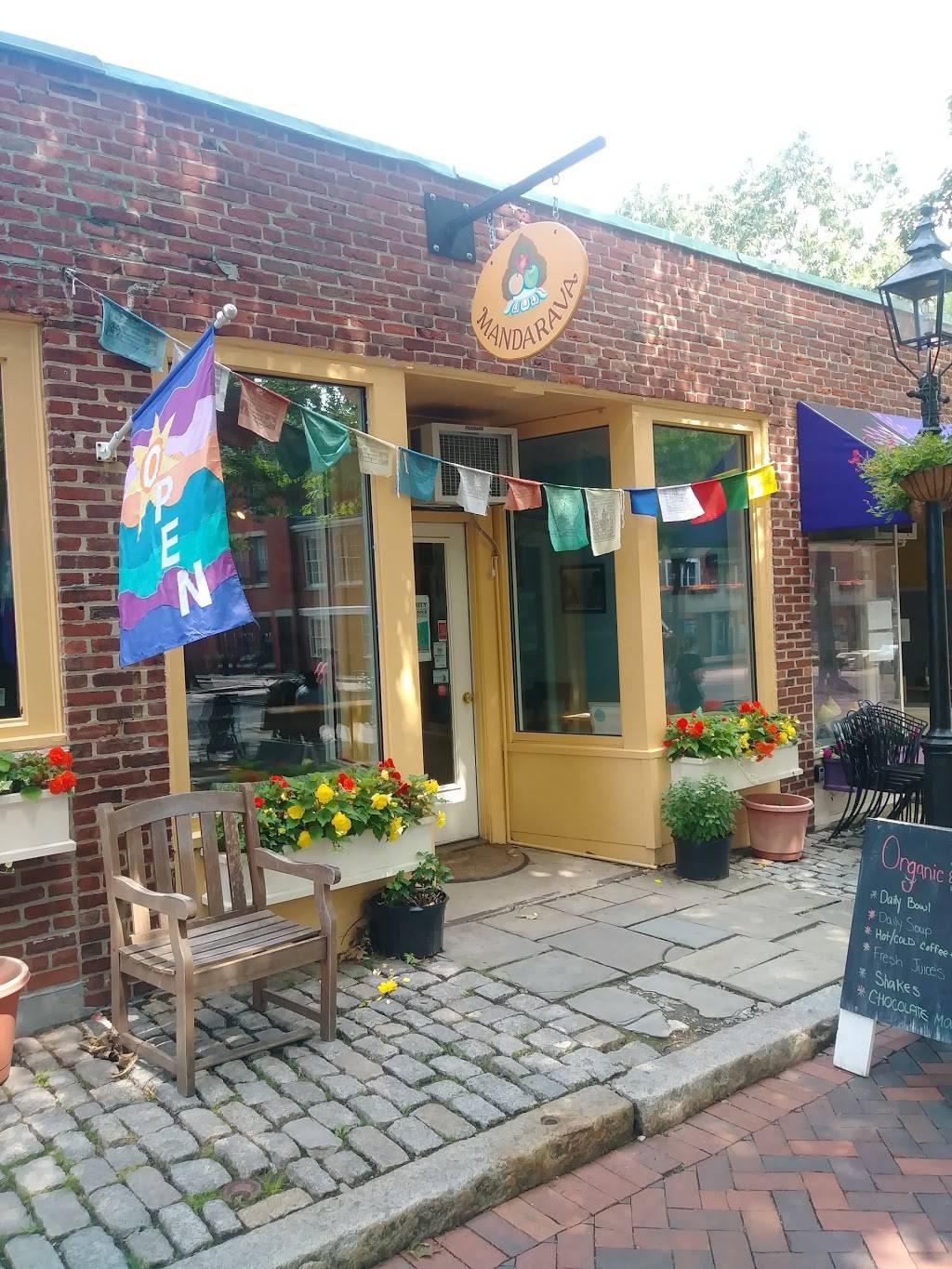 Mandarava Organic Kitchen | restaurant | 46 Inn Street, Newburyport, MA 01950, USA | 9784657300 OR +1 978-465-7300