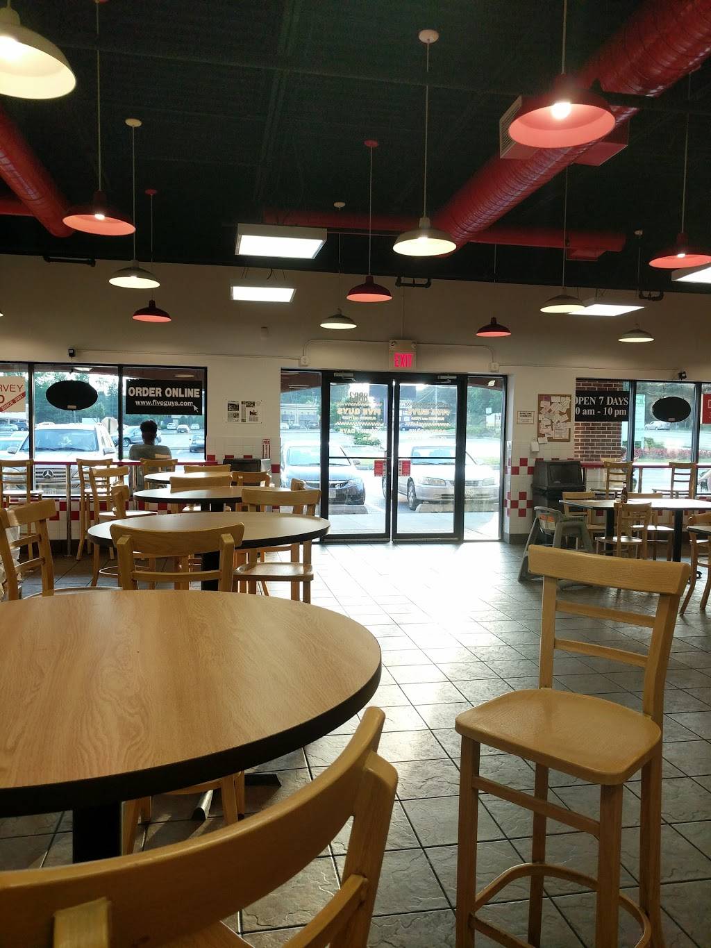 Five Guys | meal takeaway | 8863 Greenbelt Rd, Lanham, MD 20706, USA | 3015529522 OR +1 301-552-9522