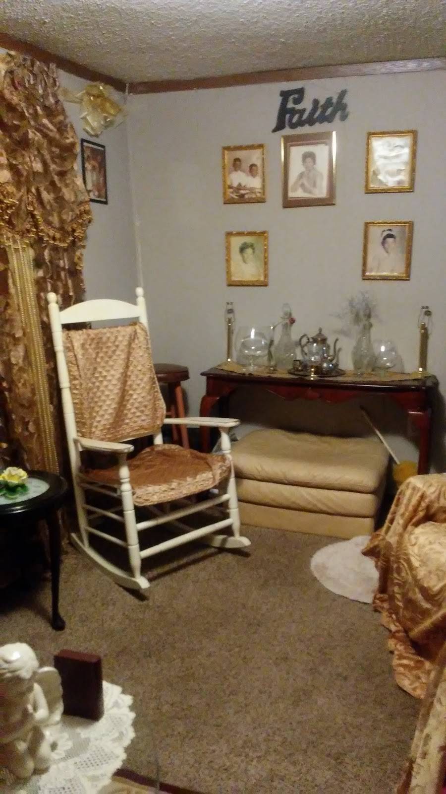 Eddies | restaurant | 1230 Kingshighway, East St Louis, IL 62204, USA | 6188743162 OR +1 618-874-3162