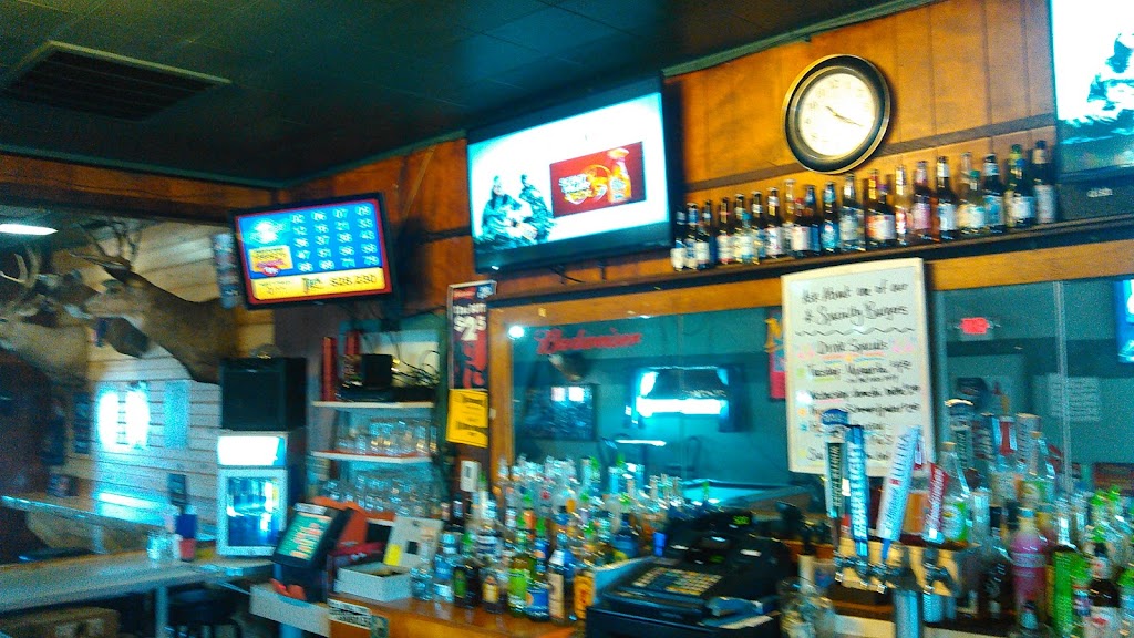 Hard Hat bar & Grill | restaurant | North, 1942 M-65, Whittemore, MI 48770, USA | 9897287341 OR +1 989-728-7341