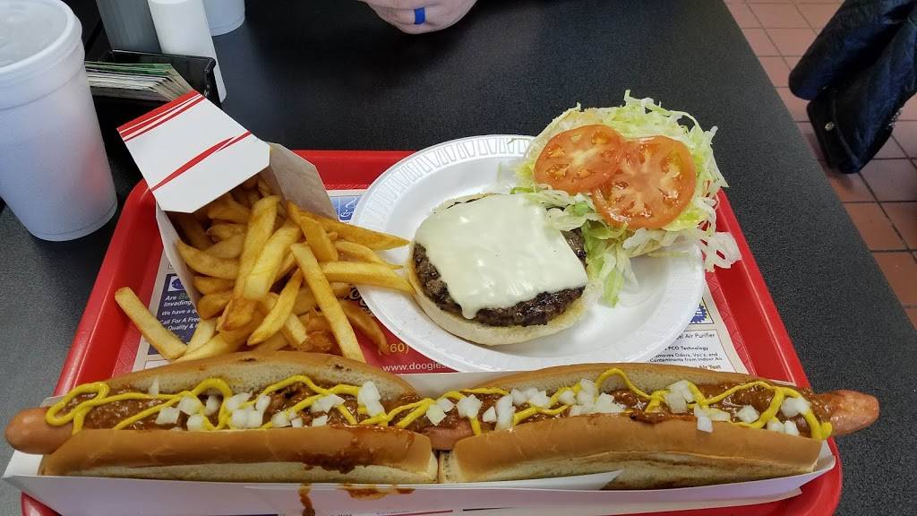 Doogies | restaurant | 2525 Berlin Turnpike, Newington, CT 06111, USA | 8606663647 OR +1 860-666-3647