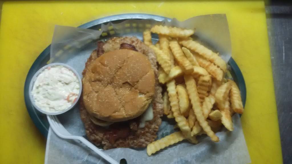 Bottoms Up On 7th | restaurant | 1814 7th St, Moline, IL 61265, USA | 3097647714 OR +1 309-764-7714