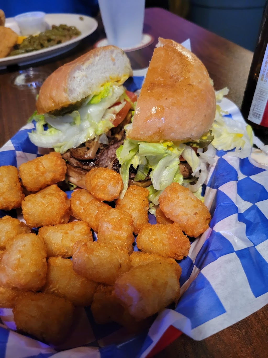 Griffs | restaurant | 3416 Roseland St, Houston, TX 77006, USA | 7135289912 OR +1 713-528-9912