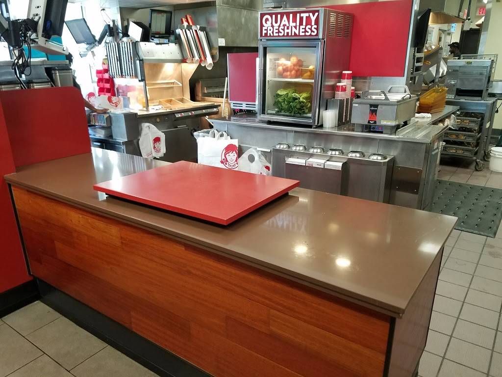 Wendys | restaurant | 8275 Hampton Blvd, Norfolk, VA 23505, USA | 7574231971 OR +1 757-423-1971