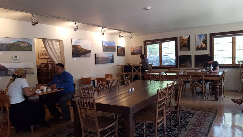 Main Course Marketplace | restaurant | 175 Main St, New Paltz, NY 12561, USA | 8452552600 OR +1 845-255-2600