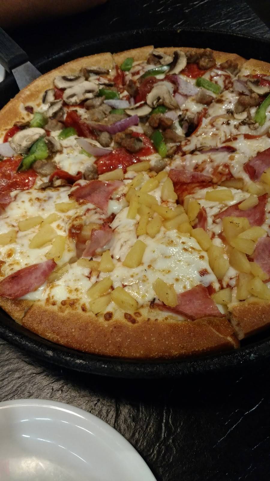 Pizza Hut | restaurant | 1007 N 14th St, Leesburg, FL 34748, USA | 3527878744 OR +1 352-787-8744