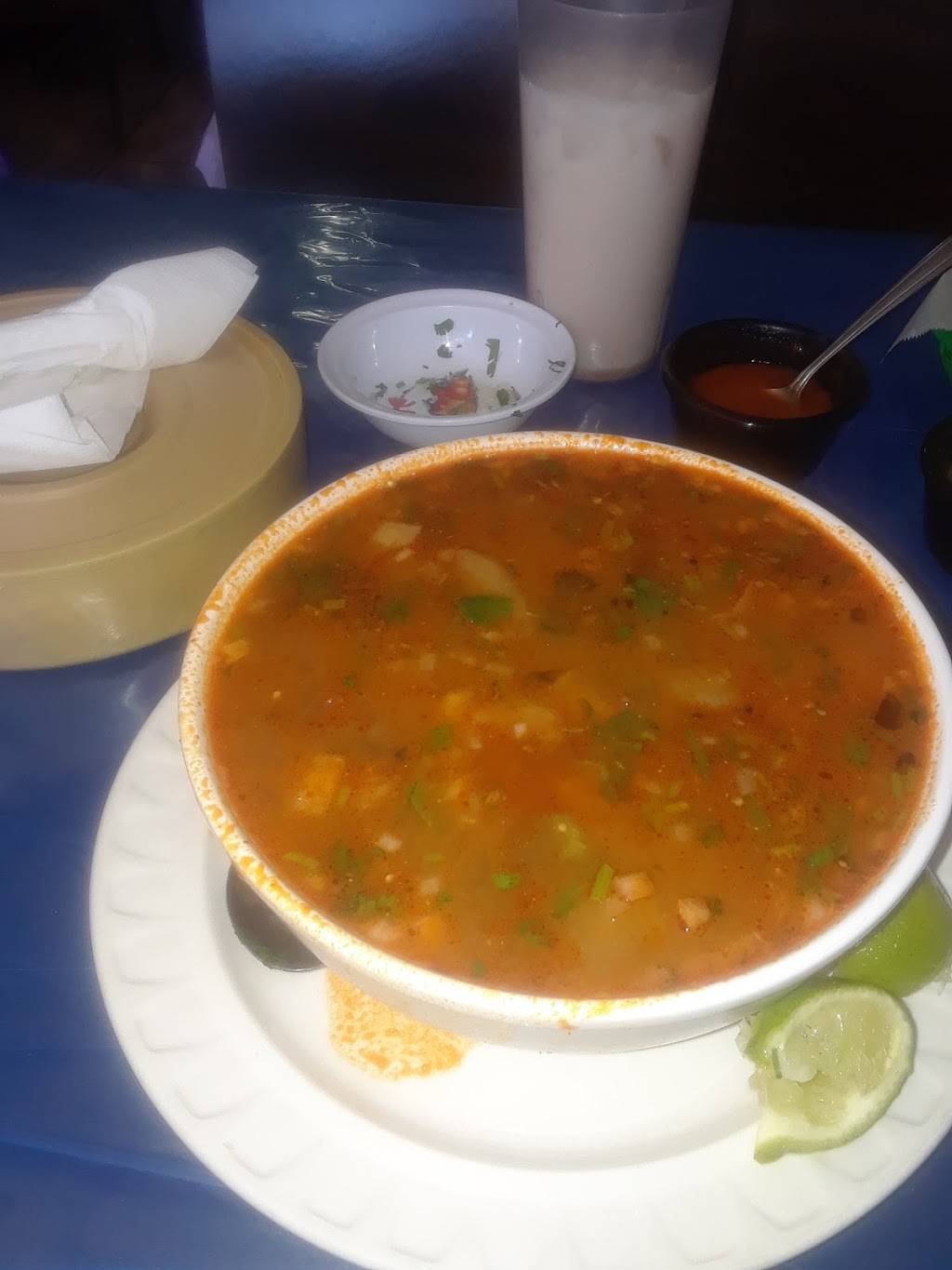 El Jalapeno | restaurant | 2106 W National Ave, Milwaukee, WI 53204, USA | 4143834774 OR +1 414-383-4774