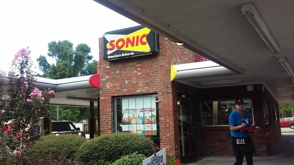 Sonic Drive-In | restaurant | 903 Lejeune Blvd, Jacksonville, NC 28540, USA | 9103479892 OR +1 910-347-9892