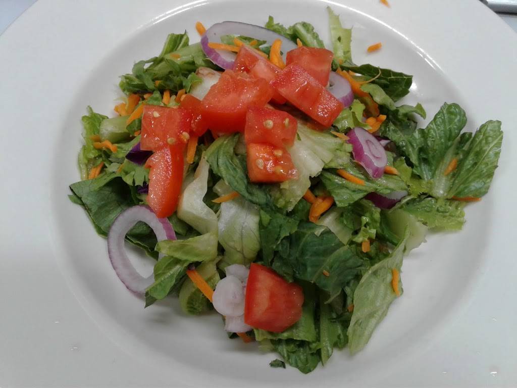 Rusty Bull | restaurant | 13685 John Glenn Rd, Apple Valley, CA 92308, USA | 7609617979 OR +1 760-961-7979