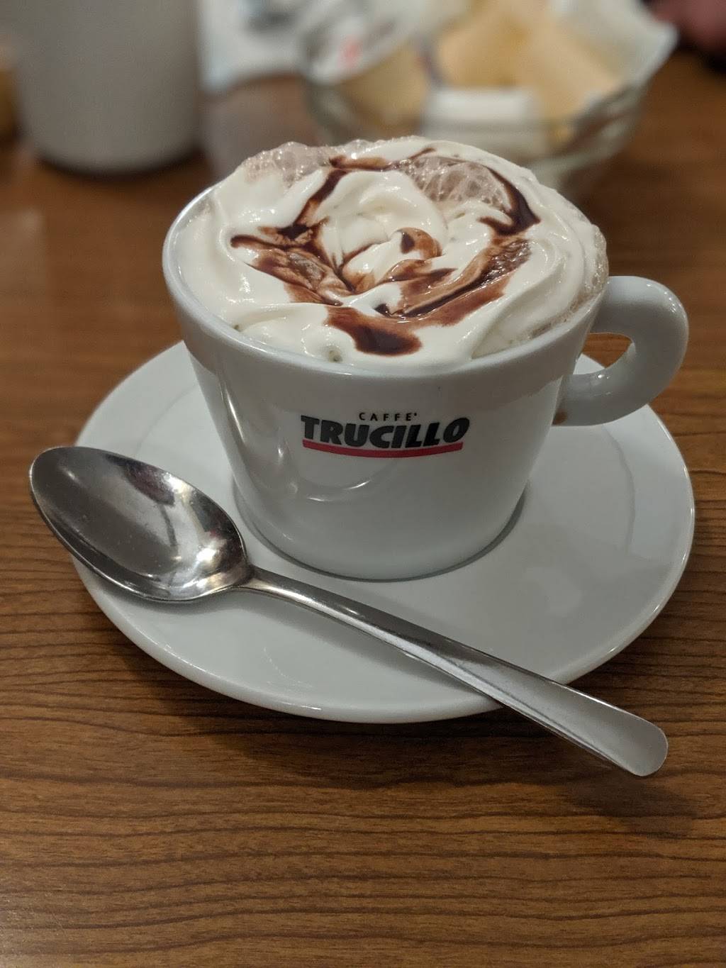 Vienna Restaurant | restaurant | 28 Macdonell St, Guelph, ON N1H 2Z3, Canada | 5192653353 OR +1 519-265-3353