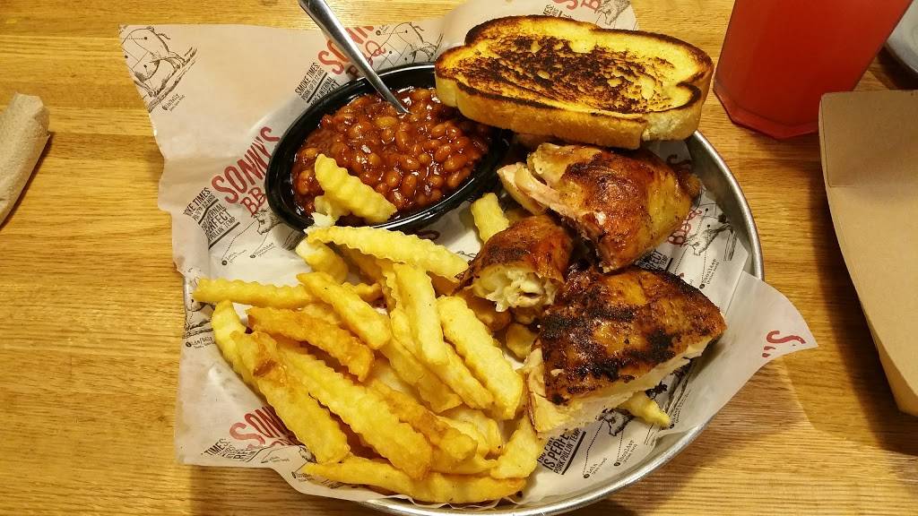 Sonnys BBQ | restaurant | 2210 E Semoran Blvd, Apopka, FL 32703, USA | 4078148888 OR +1 407-814-8888