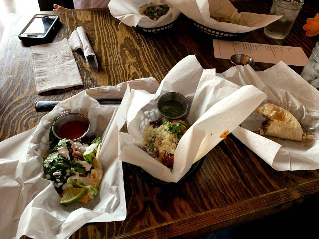 Boss Taco | restaurant | 201 N 10th St, Columbia, MO 65201, USA | 5734429786 OR +1 573-442-9786