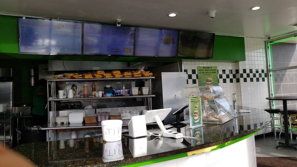 Fresh & Meaty Burgers | restaurant | 13187 Cedar Rd, Cleveland Heights, OH 44118, USA | 2163714400 OR +1 216-371-4400